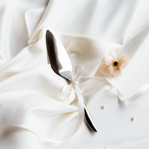 Elegant tårtset från Hardanger Bestikk - perfekt bröllopspresent for generationer